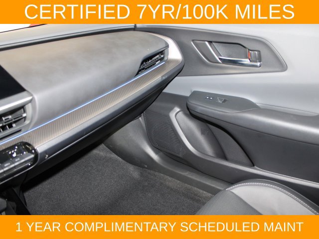 Used 2025 Toyota Prius XLE FWD image 16
