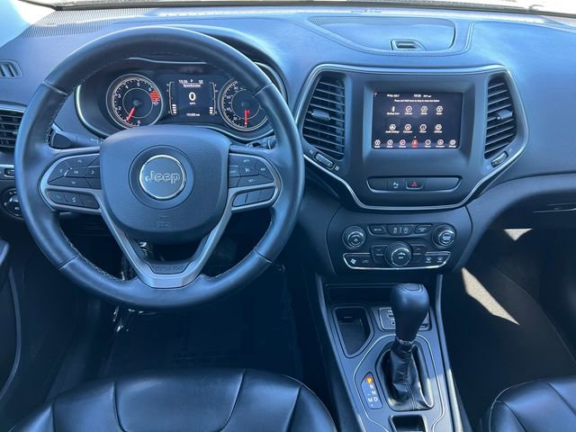 Used 2019 Jeep Cherokee Latitude Plus FWD image 2