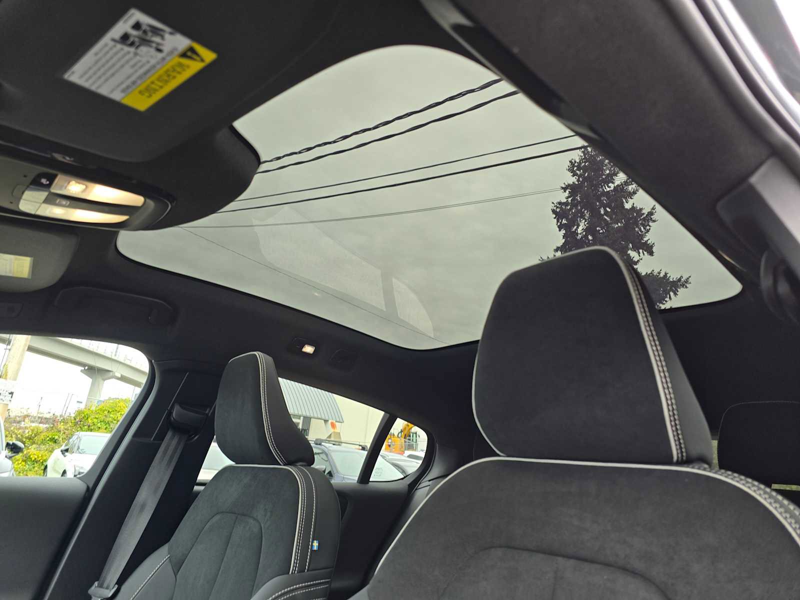 Certified 2023 Volvo C40 P8 Recharge Plus image 22