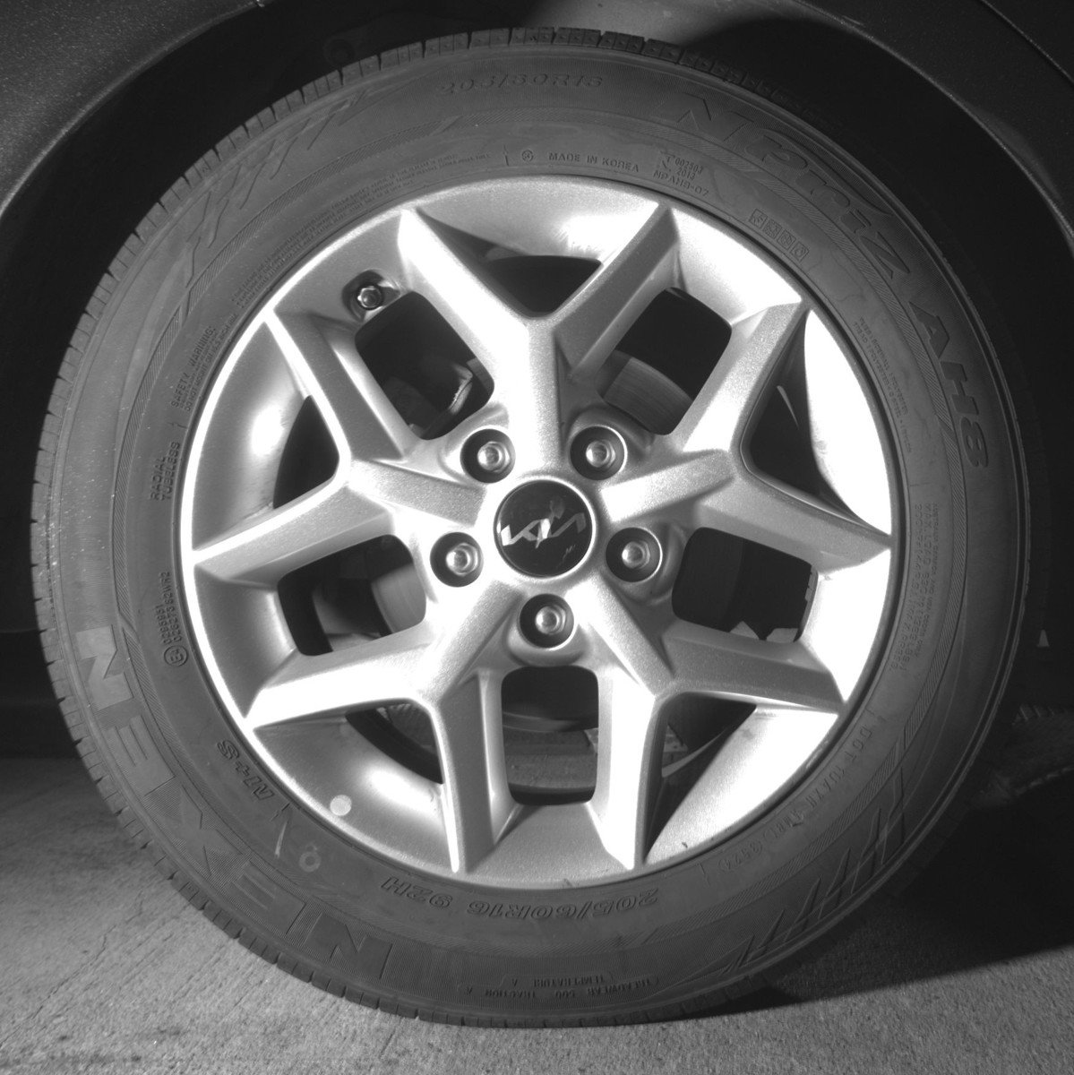 Used 2025 Kia Soul LX w/ LX Technology Package FWD image 22