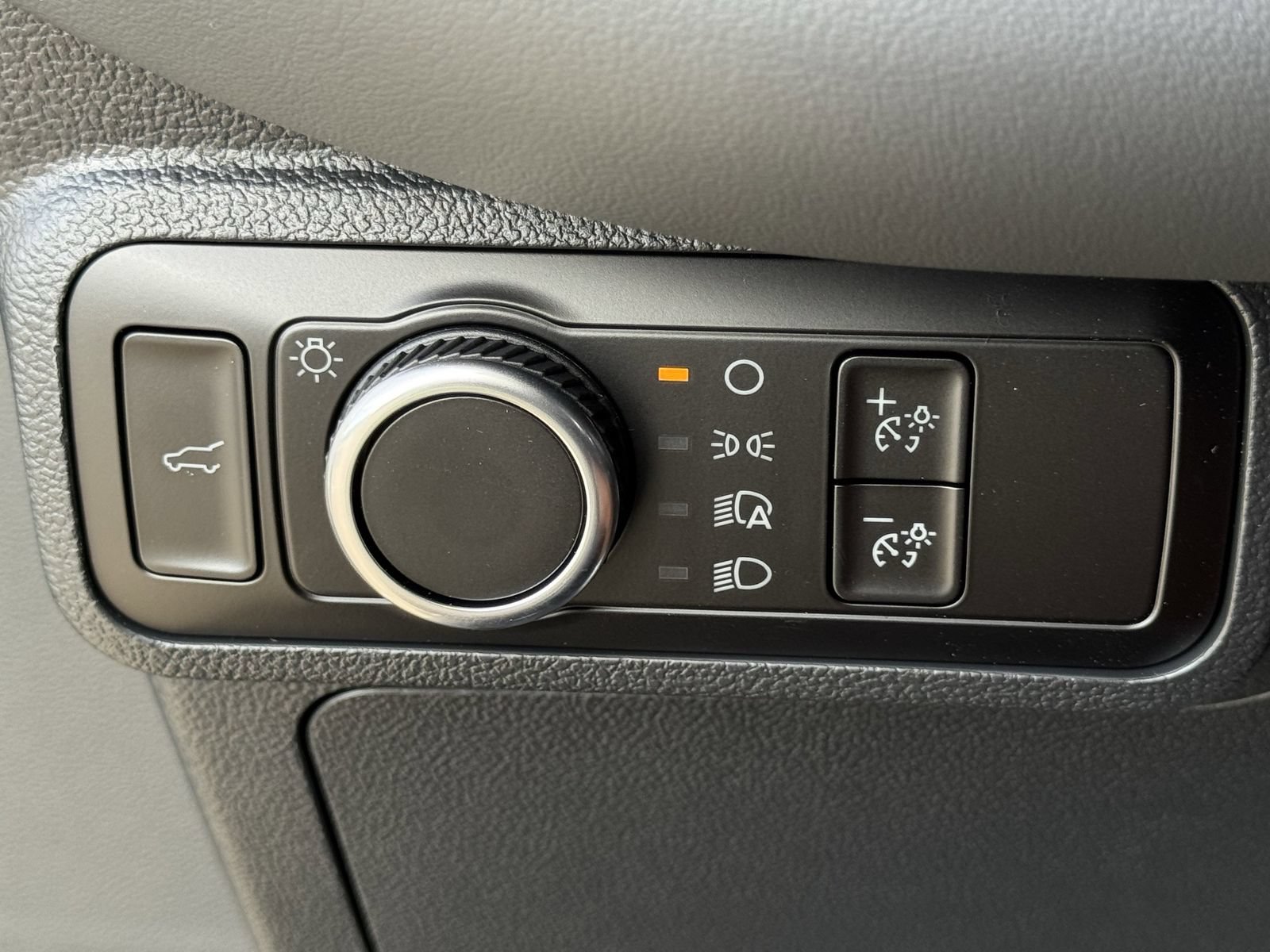 New 2026 Ford Explorer Active RWD image 19