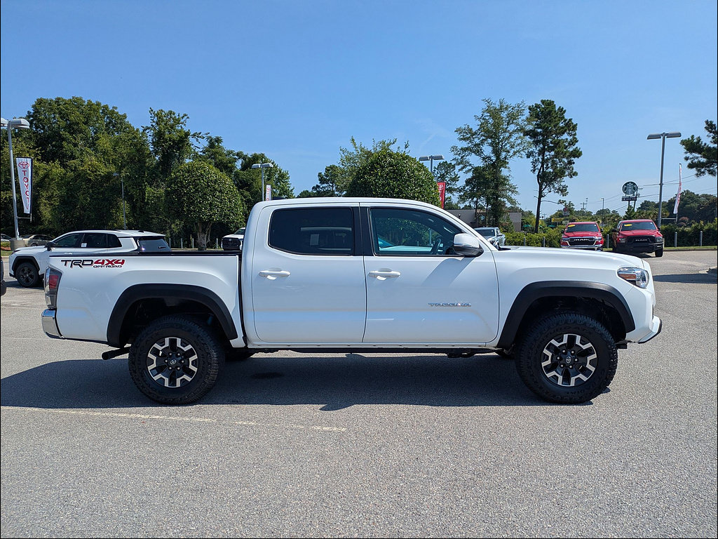 Used 2021 Toyota Tacoma TRD Off-Road AWD/4WD image 2