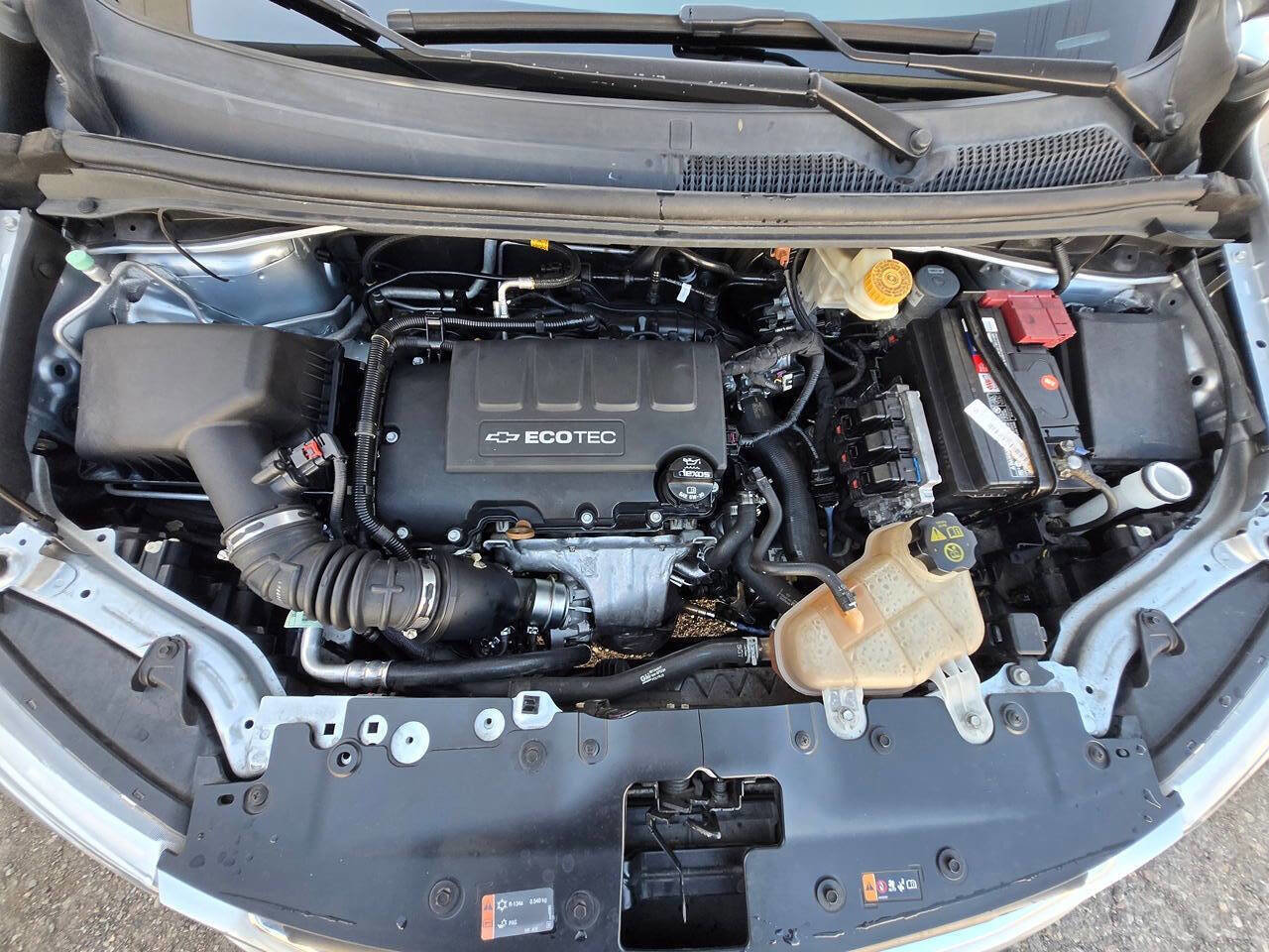 Used 2018 Chevrolet Sonic Premier FWD image 39