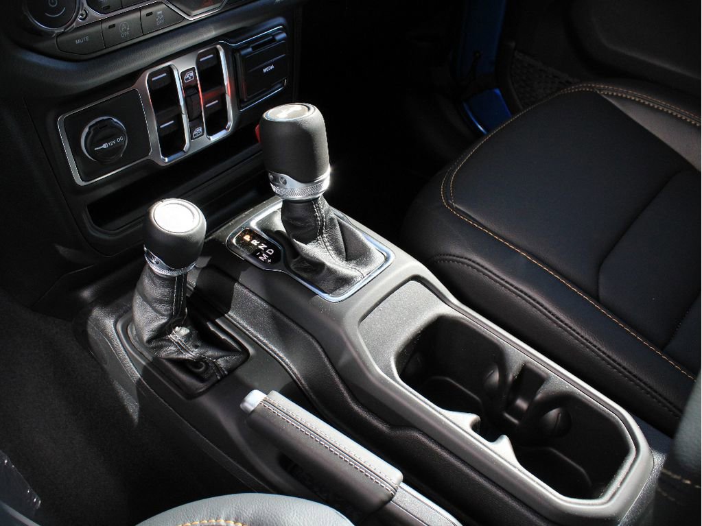 New 2026 Jeep Wrangler Sahara AWD/4WD image 22