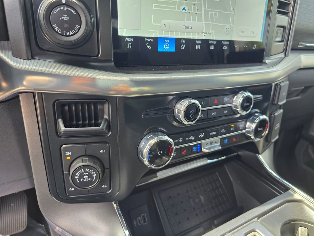 Used 2025 Ford F150 Lariat w/ FX4 Off-Road Package image 27