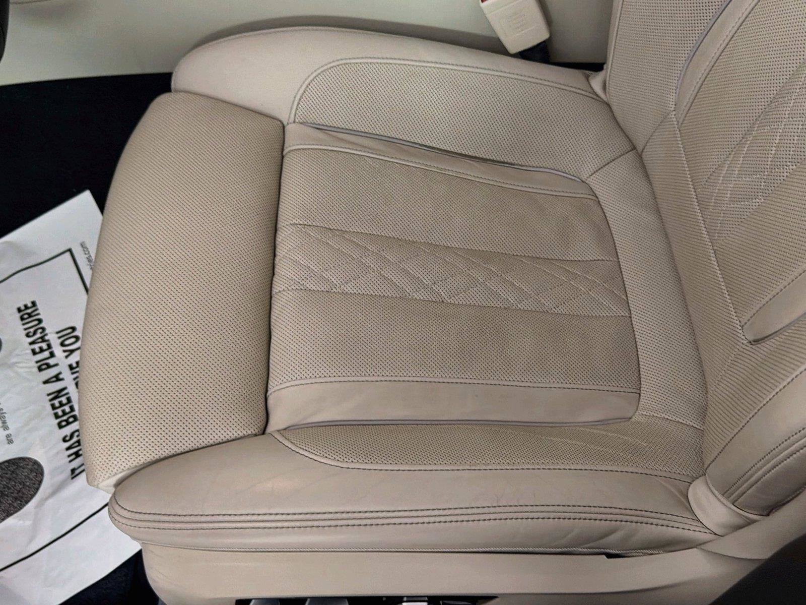 Used 2019 BMW 750i w/ M Sport Package RWD image 18
