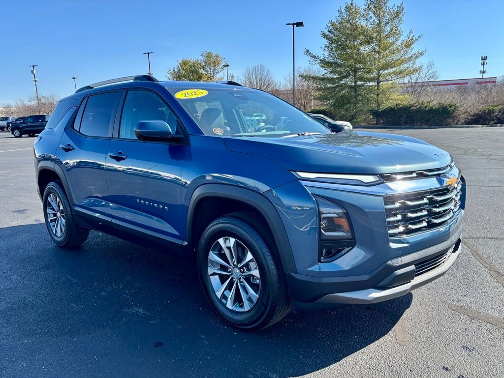 Used 2025 Chevrolet Equinox LT w/ Convenience Package II image 9