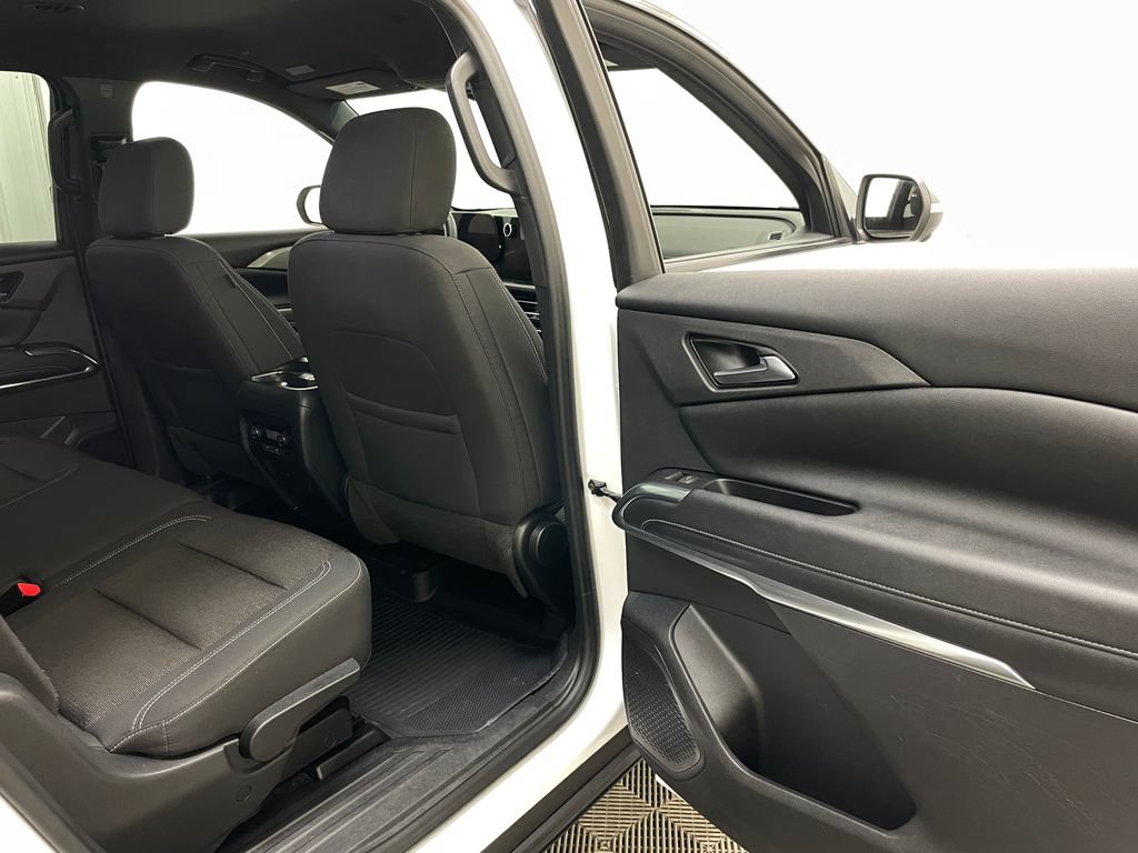 Certified 2024 Chevrolet Traverse LT FWD image 41