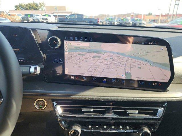 New 2026 Chevrolet Traverse LT w/ Driver Confidence Package image 11