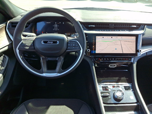 New 2027 Jeep Grand Cherokee Altitude AWD/4WD image 7
