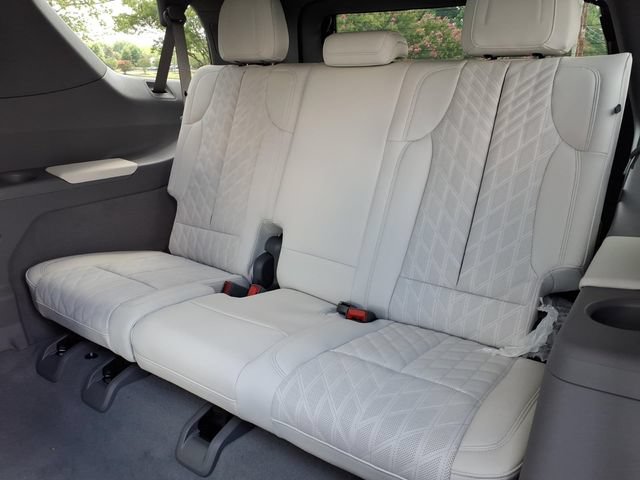 New 2026 Cadillac Escalade IQL Sport 1 w/ LPO, ONYX Package AWD/4WD image 7