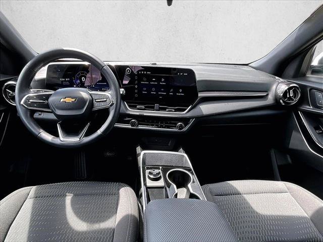 Used 2026 Chevrolet Equinox LT FWD image 16