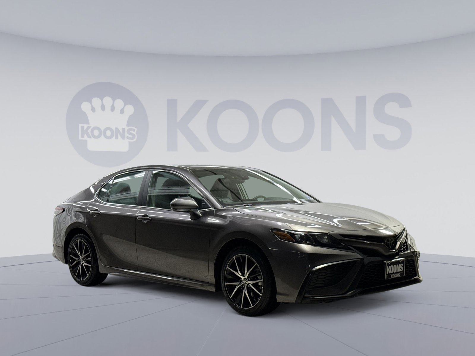 Used 2023 Toyota Camry SE image 14