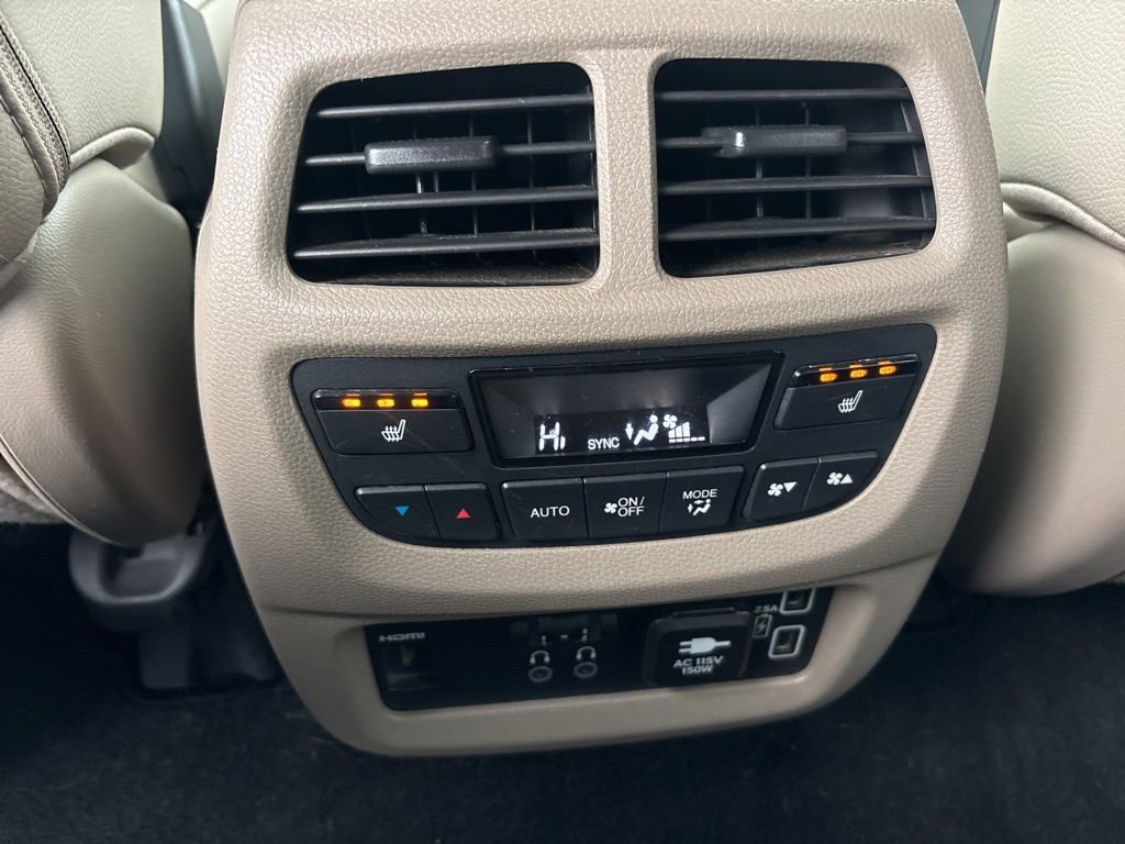 Used 2019 Honda Pilot Touring image 16
