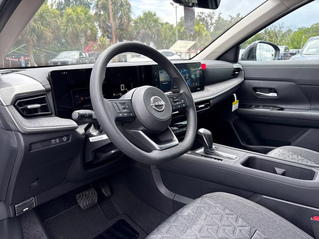 New 2026 Nissan Kicks SV w/ Interior Electronics Package FWD image 5