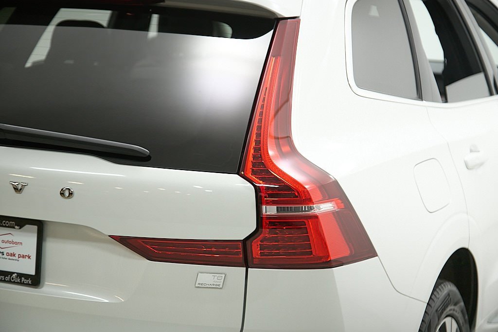Certified 2023 Volvo XC60 T8 Plus image 9