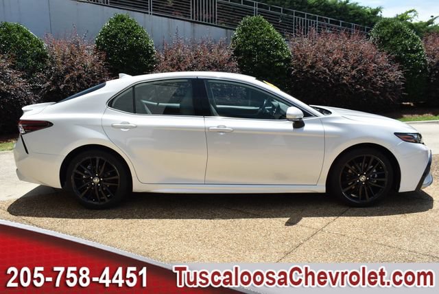 Used 2024 Toyota Camry XSE FWD image 10