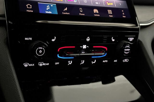 New 2025 Jeep Grand Cherokee Limited image 18