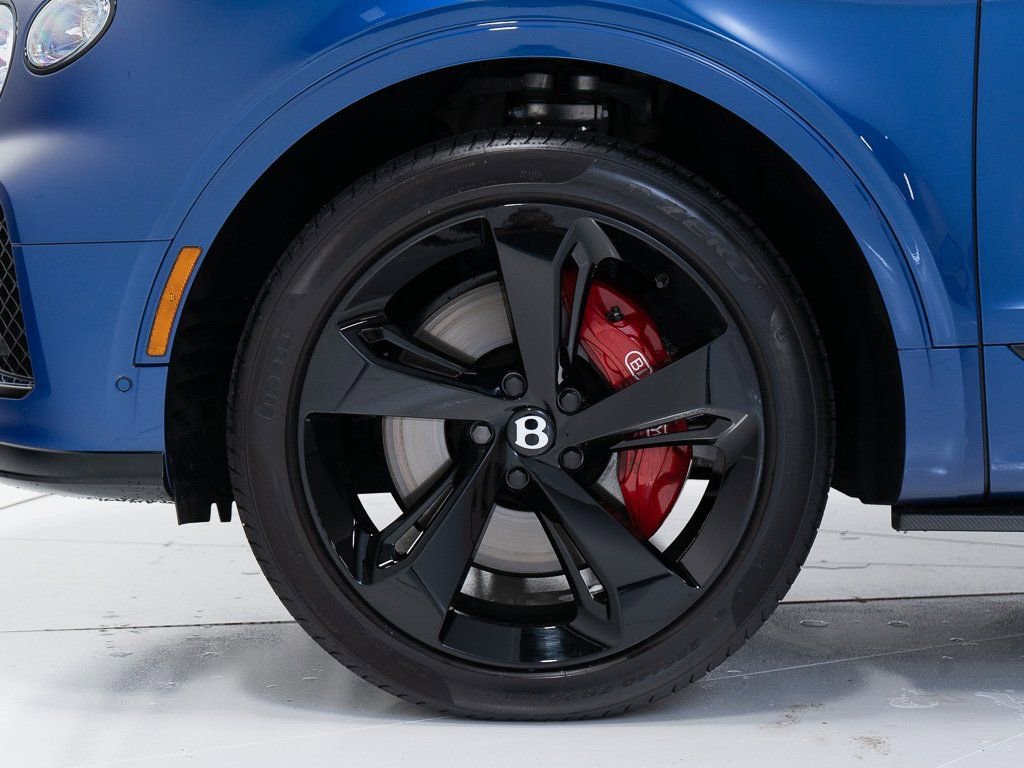 Used 2025 Bentley Bentayga Extended Wheelbase image 44