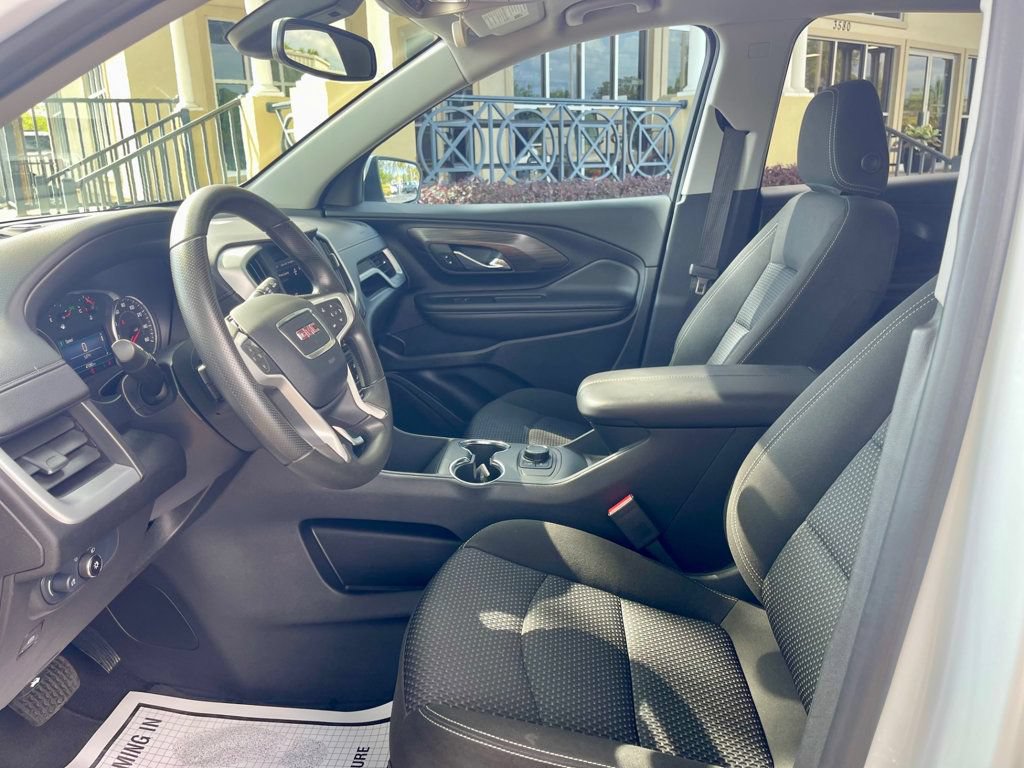 Used 2024 GMC Terrain SLE FWD image 11