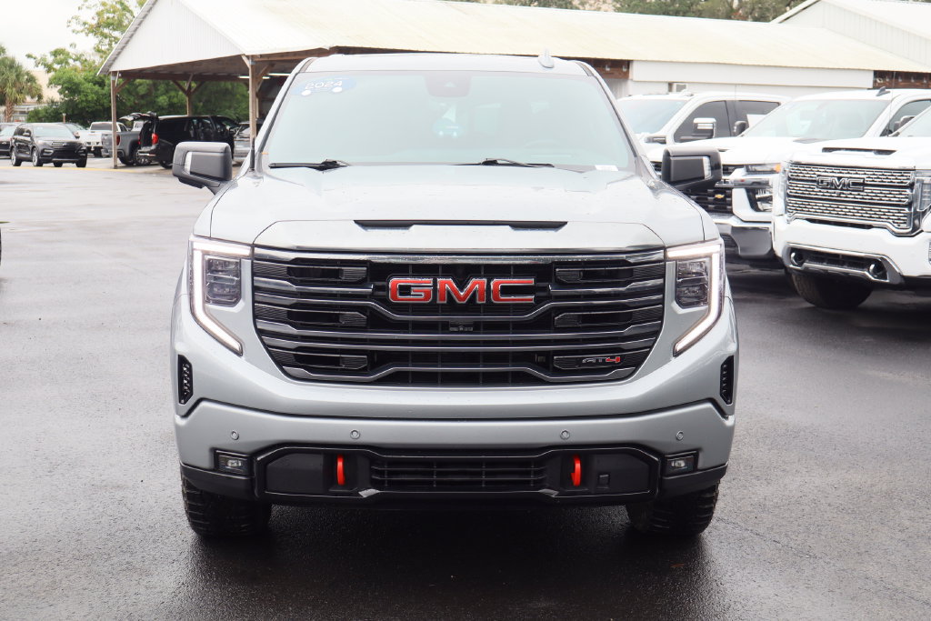 Certified 2024 GMC Sierra 1500 AT4 w/ Technology Package AWD/4WD image 4