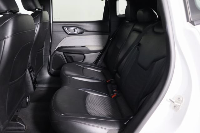 Used 2024 Jeep Compass Latitude AWD/4WD image 16