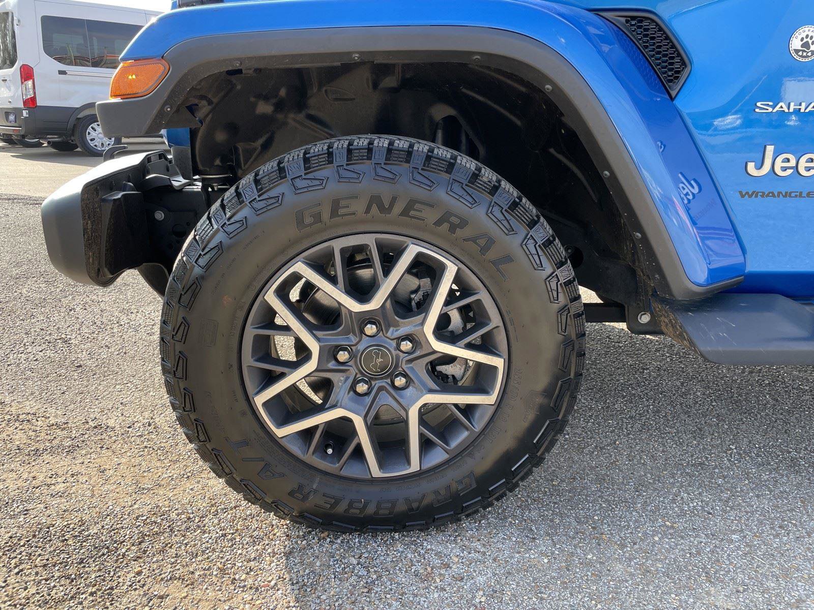 Used 2024 Jeep Wrangler Sahara w/ Safety Group image 48