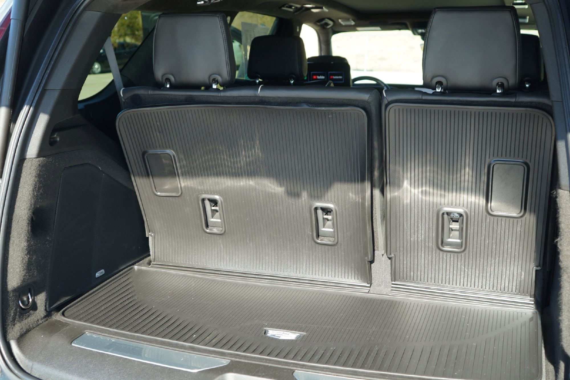 Used 2023 Cadillac Escalade Premium Luxury Platinum image 32