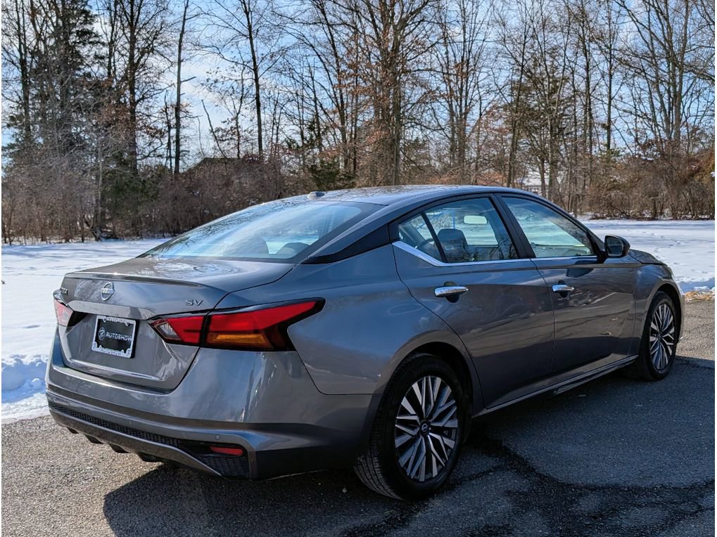 Used 2024 Nissan Altima 2.5 SV image 7