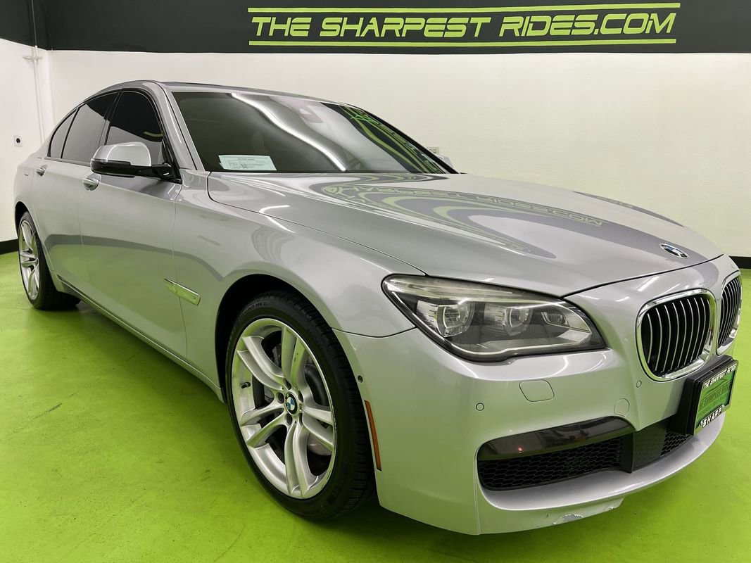 Used 2015 BMW 750i image 2