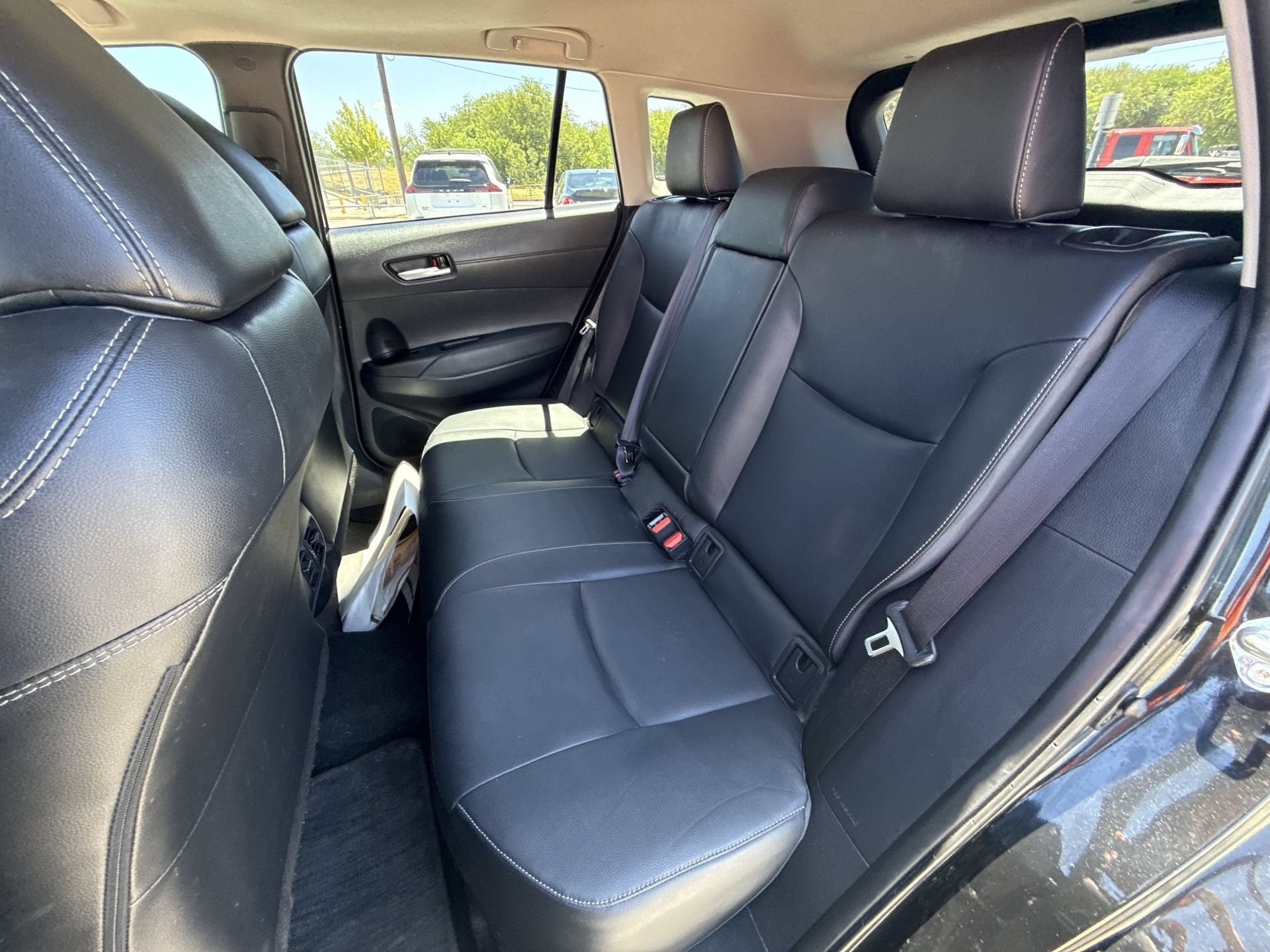 Certified 2022 Toyota Corolla Cross XLE w/ Convenience Package FWD image 25