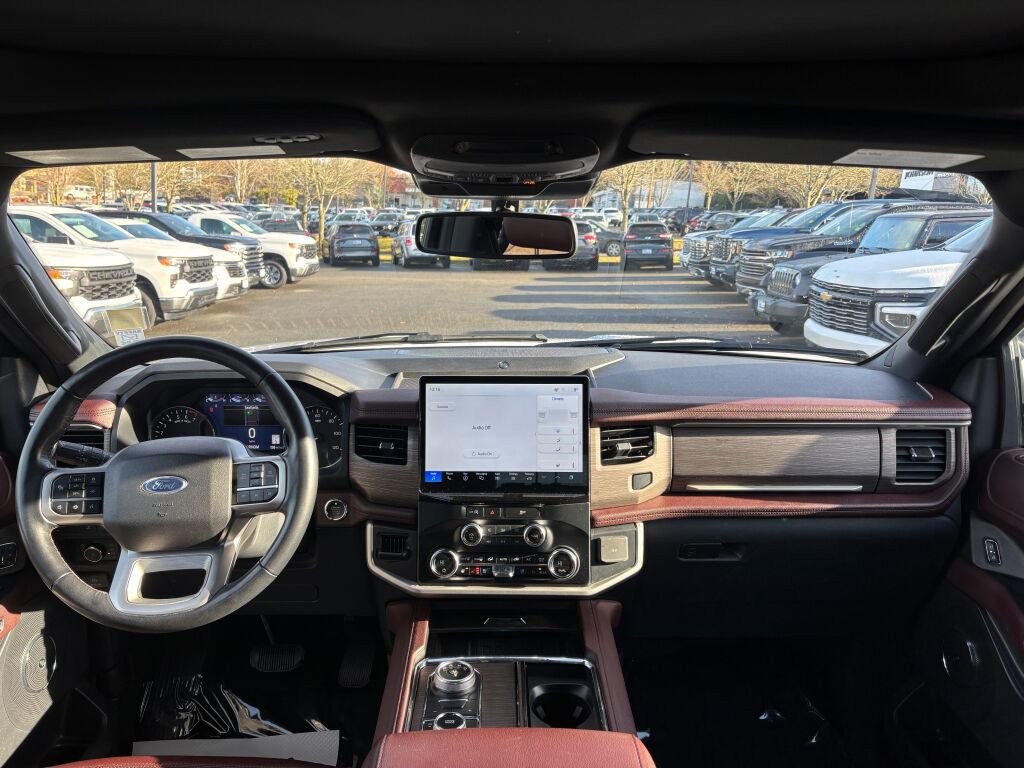 Used 2024 Ford Expedition Max Limited image 12