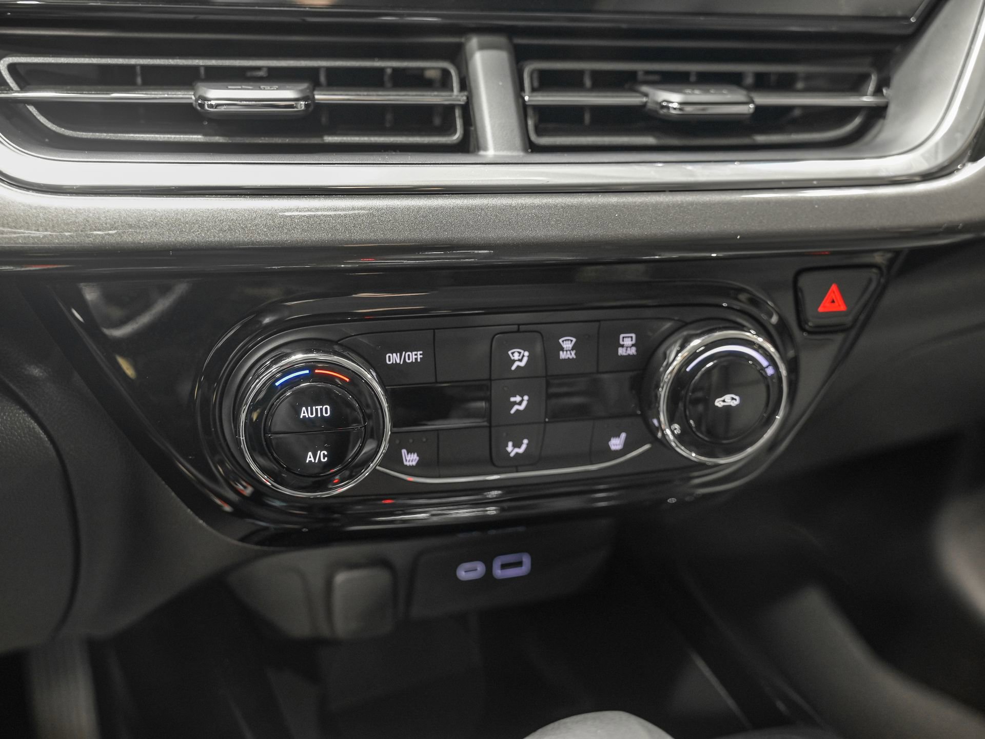 Used 2026 Chevrolet Trax ACTIV w/ Driver Confidence Package image 23