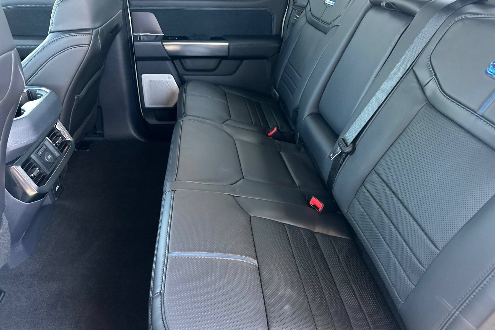 Used 2026 Ford F450 Platinum AWD/4WD image 11