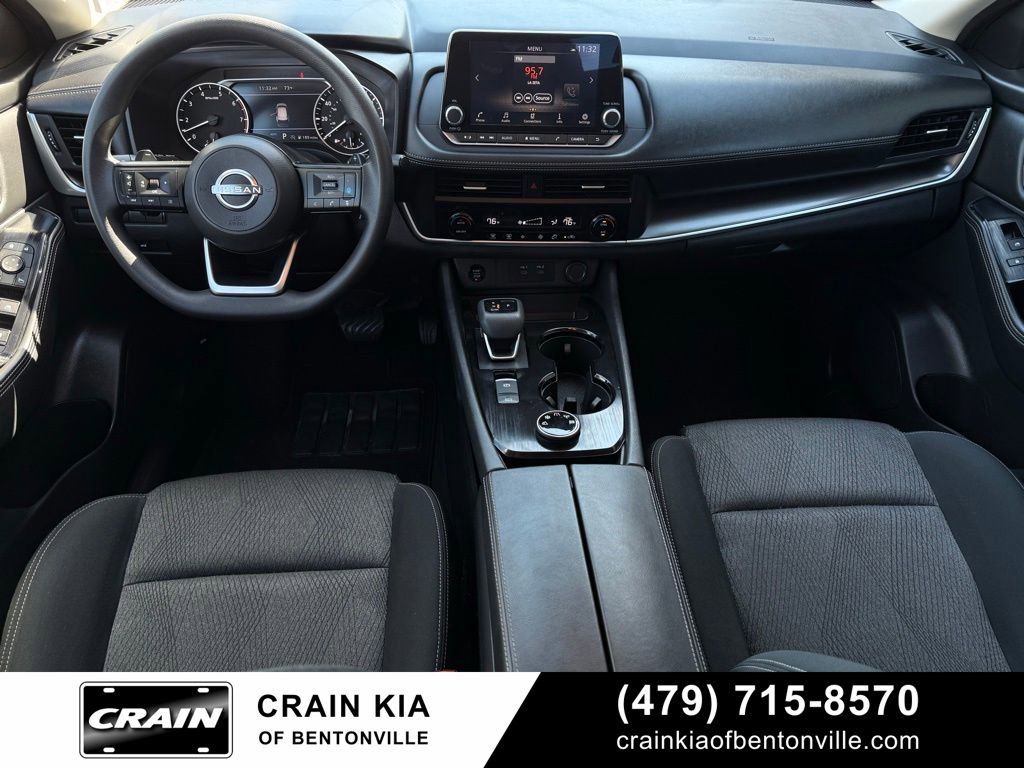 Used 2024 Nissan Rogue SV AWD/4WD image 29