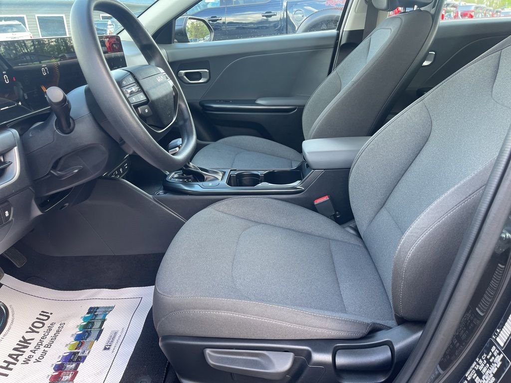 Used 2025 Kia K4 FWD image 14