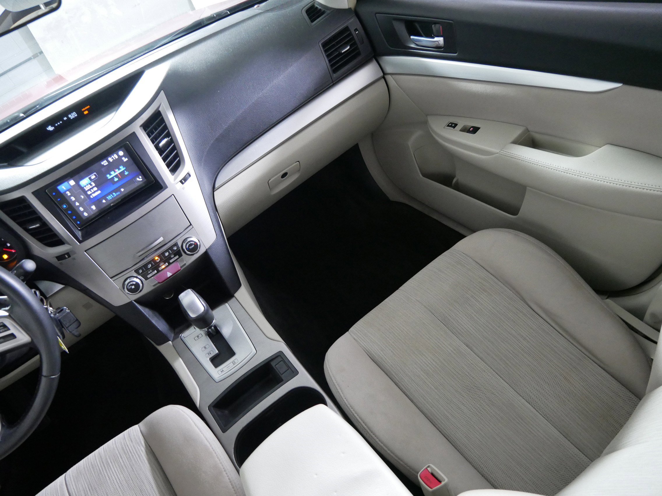 Used 2013 Subaru Outback 2.5i Premium image 11