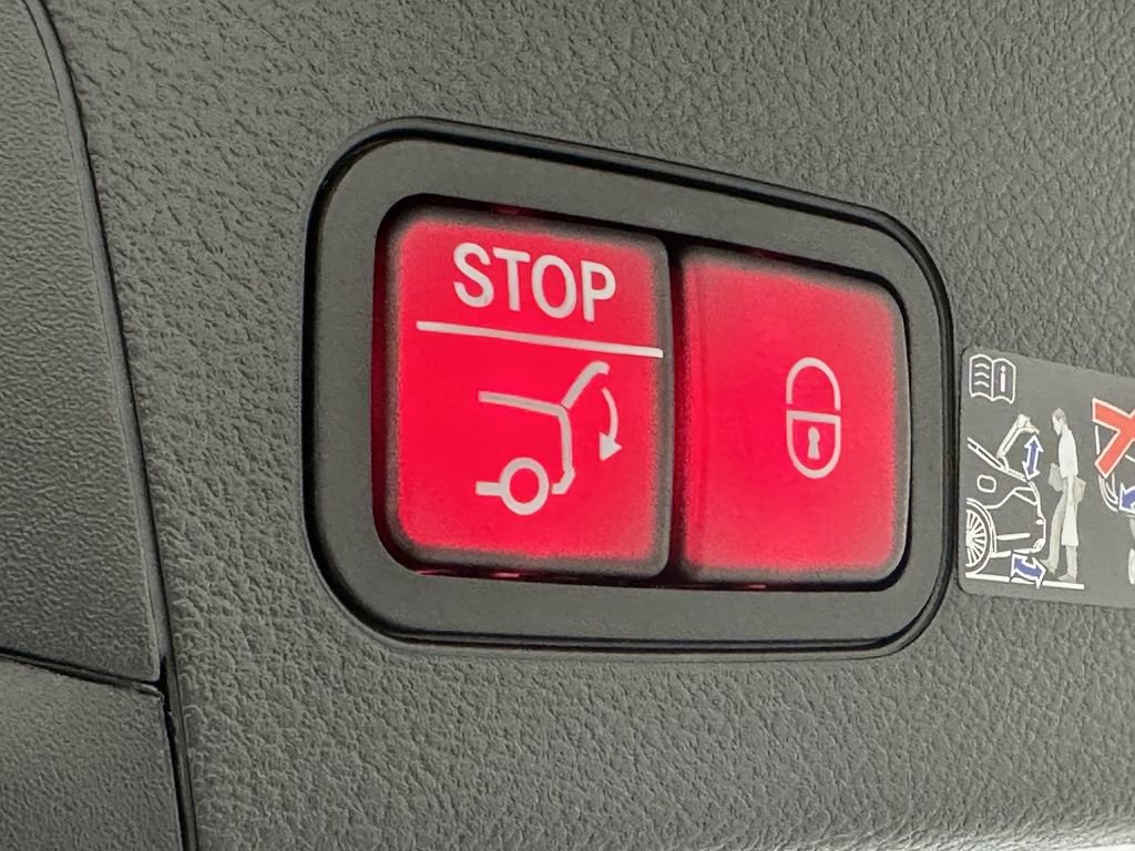 New 2026 Mercedes-Benz GLS 450 4MATIC image 24