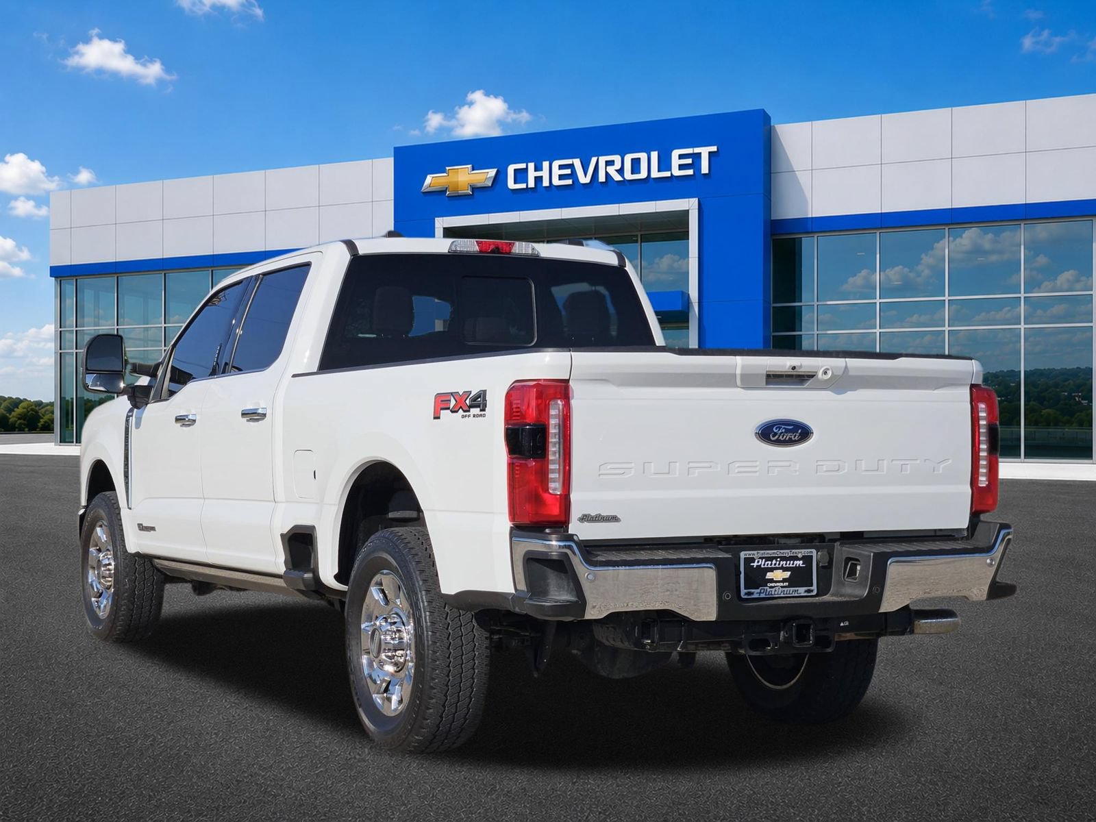 Used 2023 Ford F350 Lariat w/ Lariat Ultimate Package AWD/4WD image 4