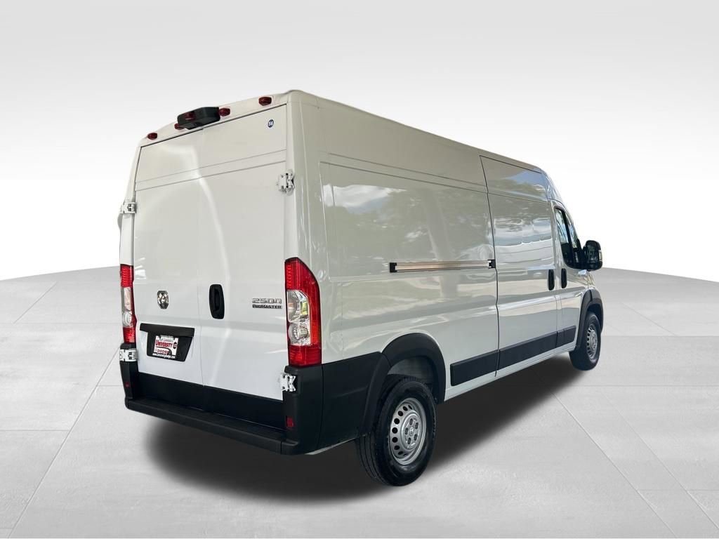 Used 2025 RAM ProMaster 2500 w/ Convenience Group FWD image 3