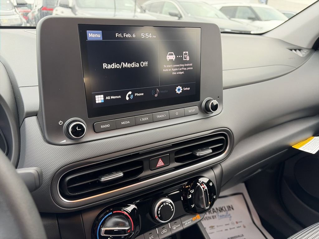 Used 2023 Hyundai Kona SE image 16