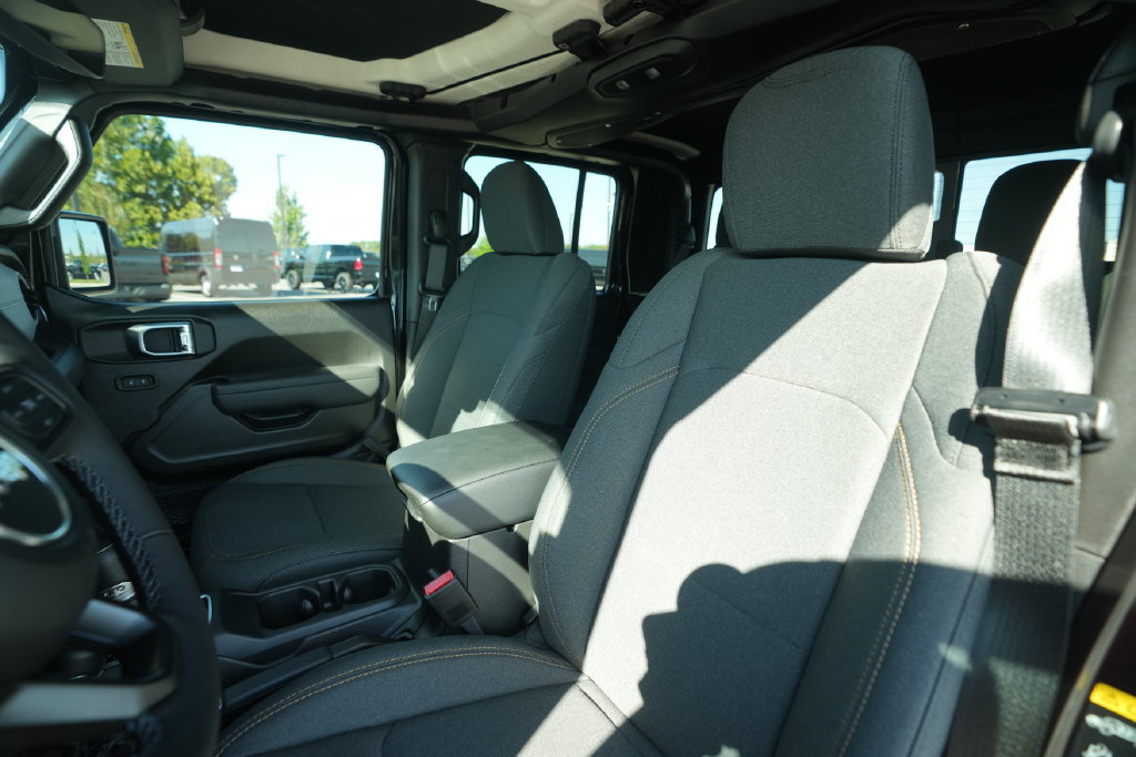 New 2026 Jeep Gladiator Sport AWD/4WD image 37