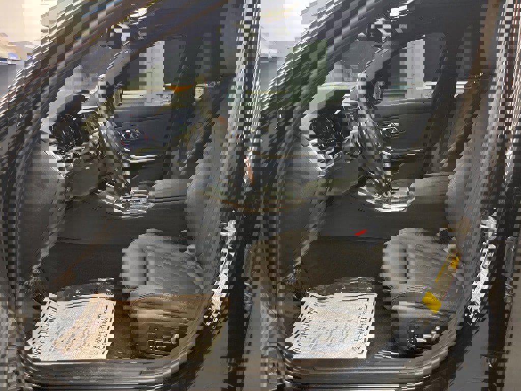 Used 2020 BMW 330i xDrive Sedan w/ Premium Package image 10