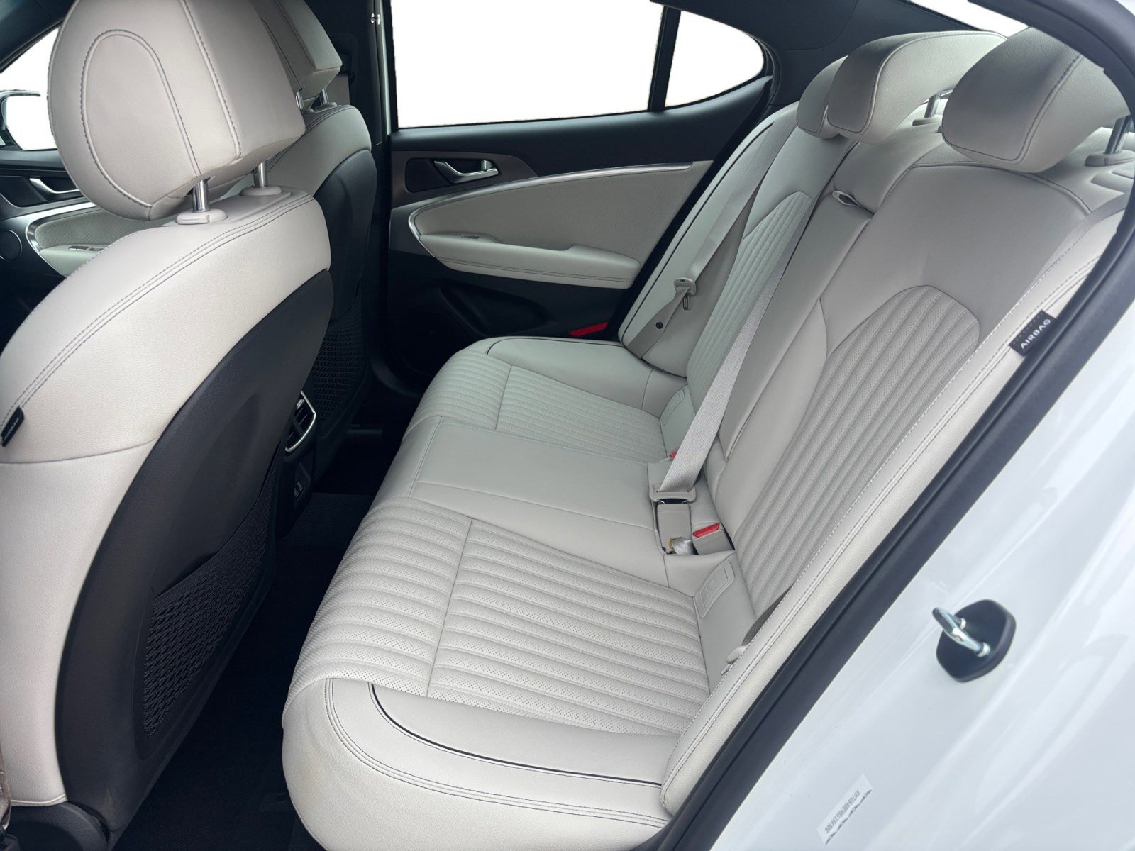 Used 2025 Genesis G70 3.3T Advanced image 13