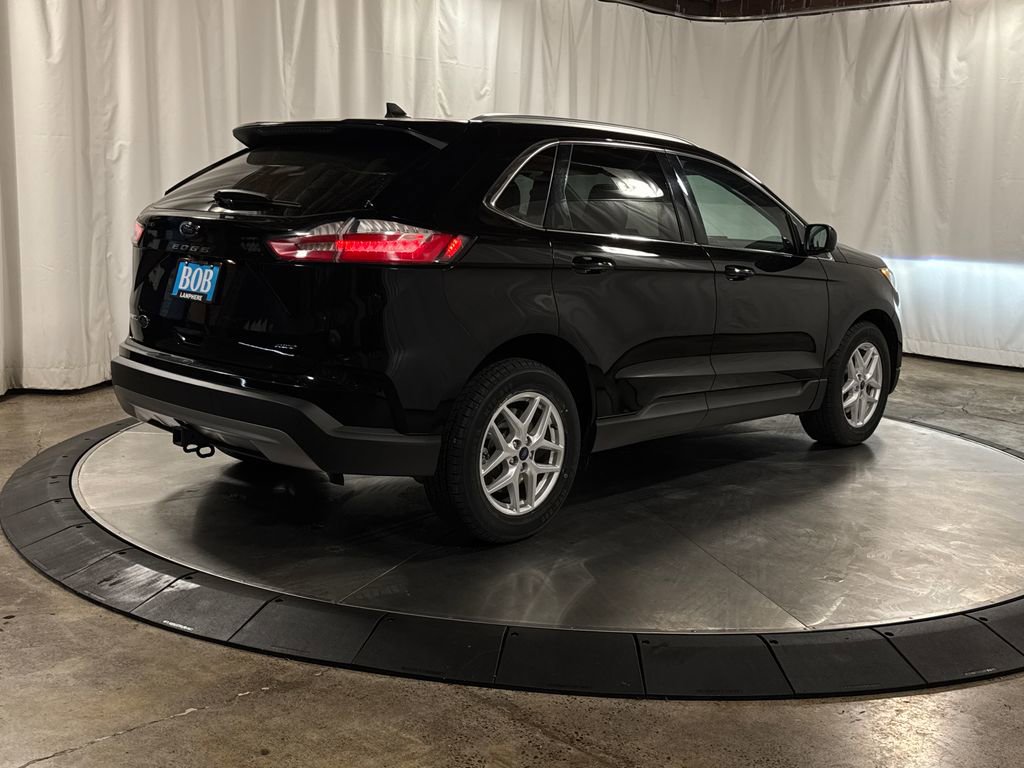 Used 2021 Ford Edge SEL w/ Convenience Package image 14