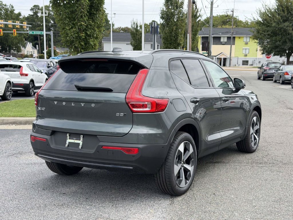 New 2026 Volvo XC40 B5 Plus w/ Protection Package Premier AWD/4WD image 19