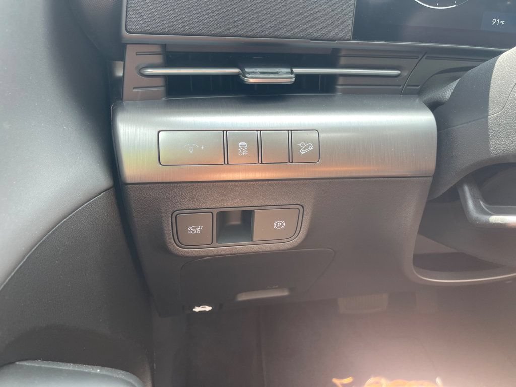 Used 2026 Hyundai Kona Limited AWD/4WD image 18