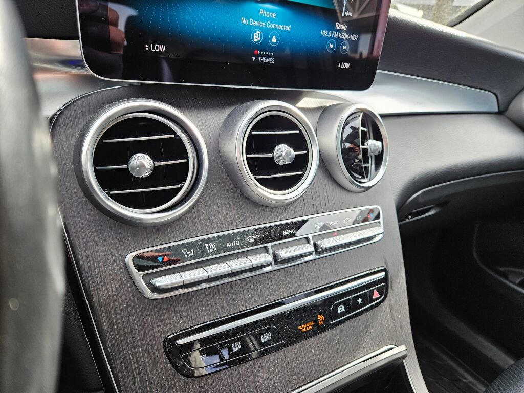 Used 2020 Mercedes-Benz GLC 300 4MATIC image 24