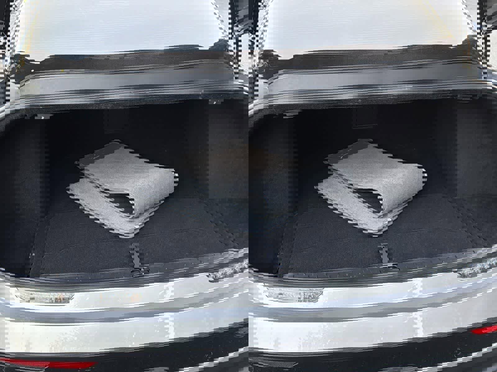 Used 2024 Lucid Air Pure image 29