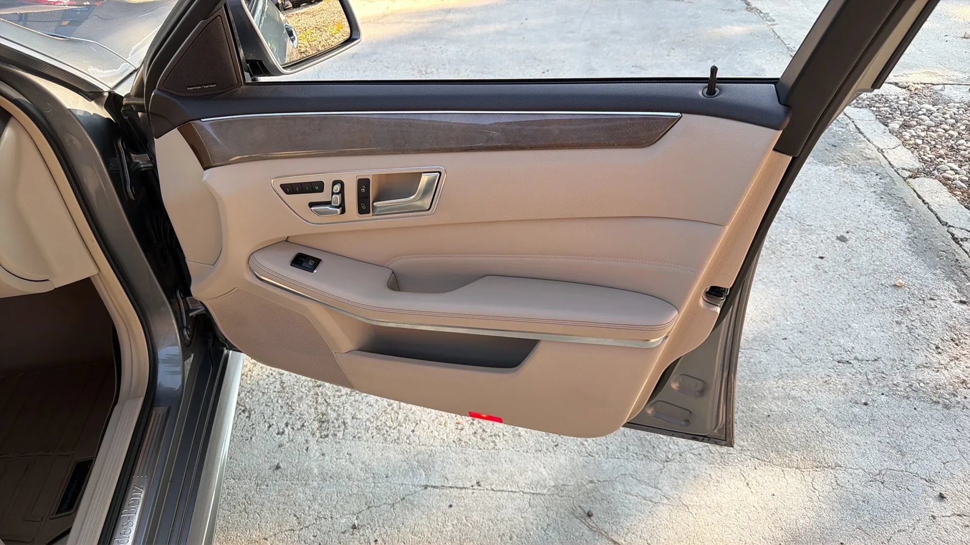 Used 2014 Mercedes-Benz E 350 4MATIC Sedan image 33